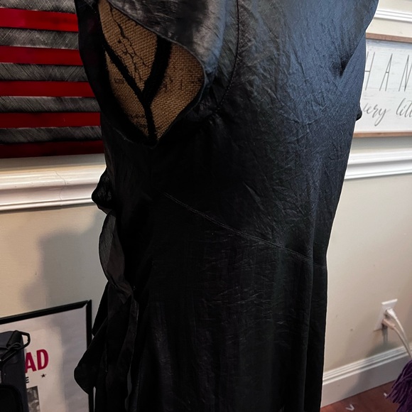 Pretty black top,kringle like fabric, by BCB Generation. Like new.  Size L - Picture 4 of 4